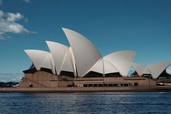 see the iconic Sydney Opera House on our Sydney Layover Tour