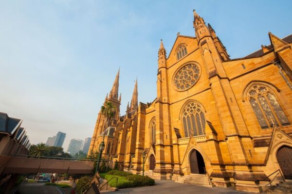 layover-tour-st-marys-cathedral